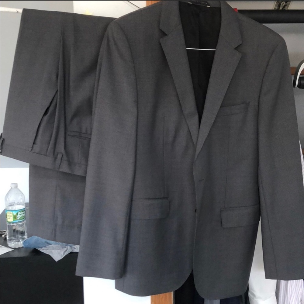 Hugo Boss Suit - Picture 7 of 7